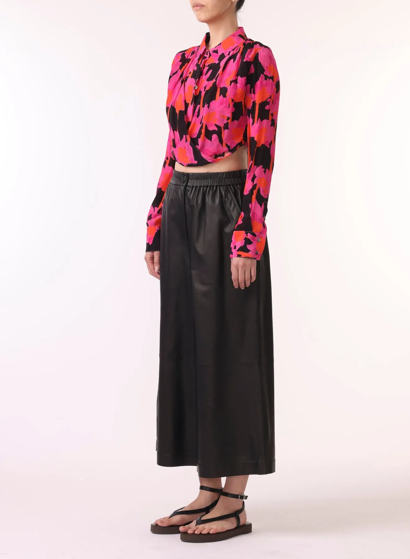 LS DRAPED FRONT CROPPED BLOUSE